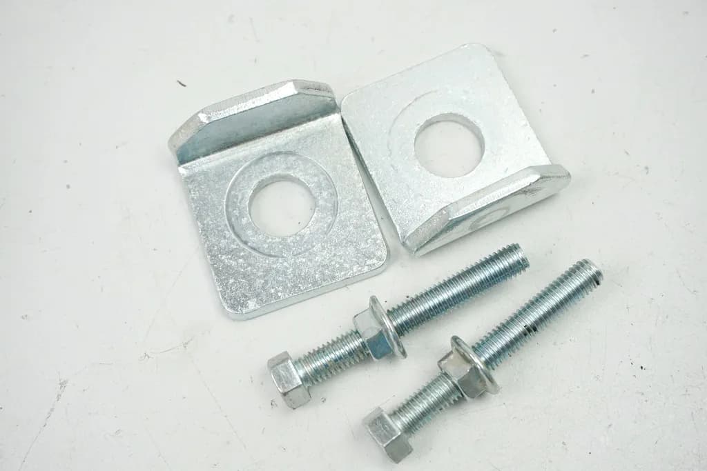 HYOSUNG GV 650 i PRO AQUILA RIEMENSPANNER DISTANZEN SCHWINGE