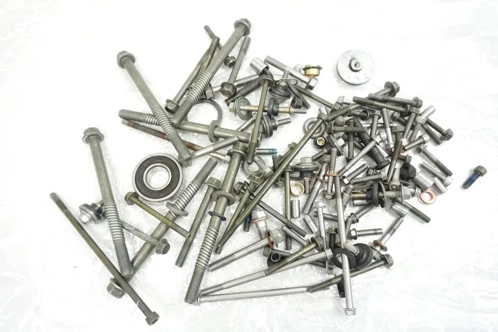 YAMAHA TDM 850 4TX SCHRAUBEN KLEINTEILE - MOTOR