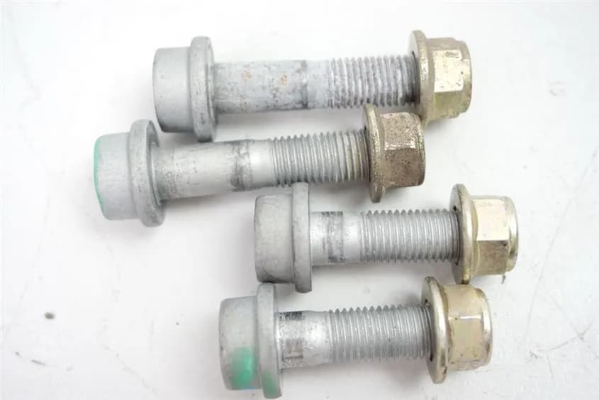 TRIUMPH SPEED TRIPLE 955 i T509 SCHRAUBEN HECKRAHMEN