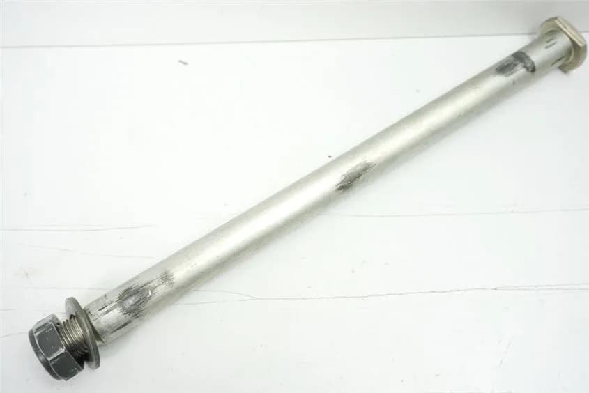 YAMAHA FZS 1000 RN06 FAZER SCHWINGACHSE ACHSE SCHWINGE