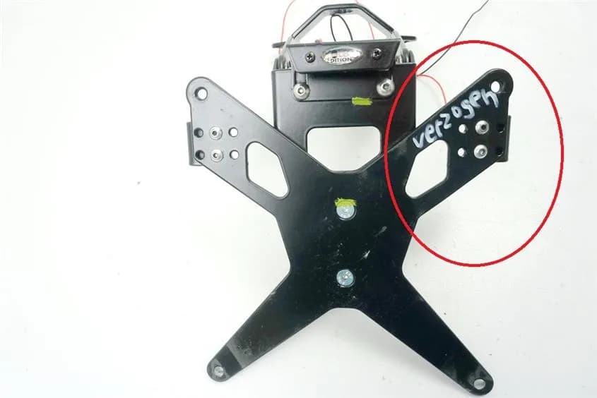 KTM 690 DUKE R B2 KENNZEICHENHALTER KENNZEICHENTRÄGER PROTECH