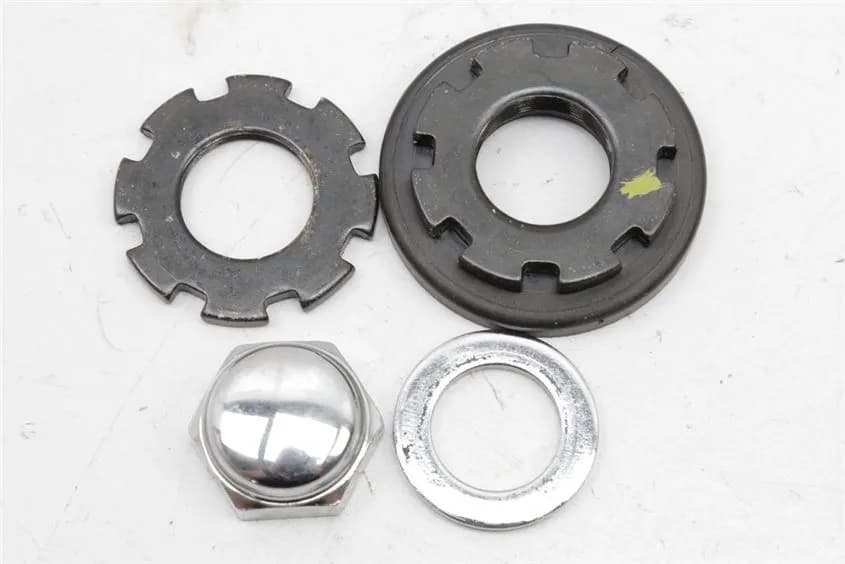 KAWASAKI ZR-7 ZR750F MUTTER SICHERUNG ARRETIERUNG LENKKOPF GABELBRÜCKE