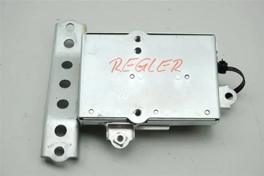 SUZUKI VL 800 C WVBM JS1BM11 INTRUDER HALTERUNG REGLER SICHERUNGEN