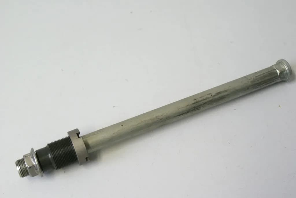 KAWASAKI ZX-6R 636C SCHWINGACHSE ACHSE SCHWINGE