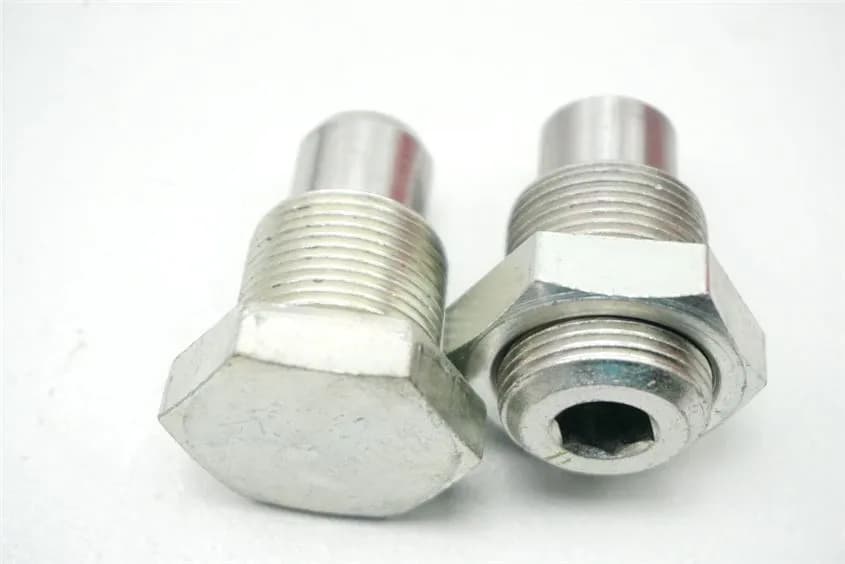 SUZUKI VL 800 C WVBM JS1BM11 INTRUDER SCHRAUBEN SCHWINGE ZENTRIERUNG BOLZEN