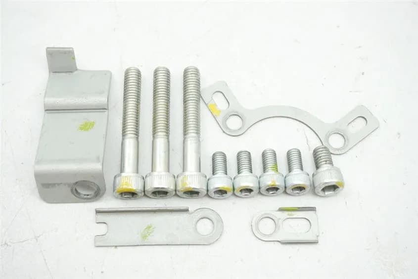 SUZUKI VL 800 C WVBM JS1BM11 INTRUDER SCHRAUBEN LIMADECKEL