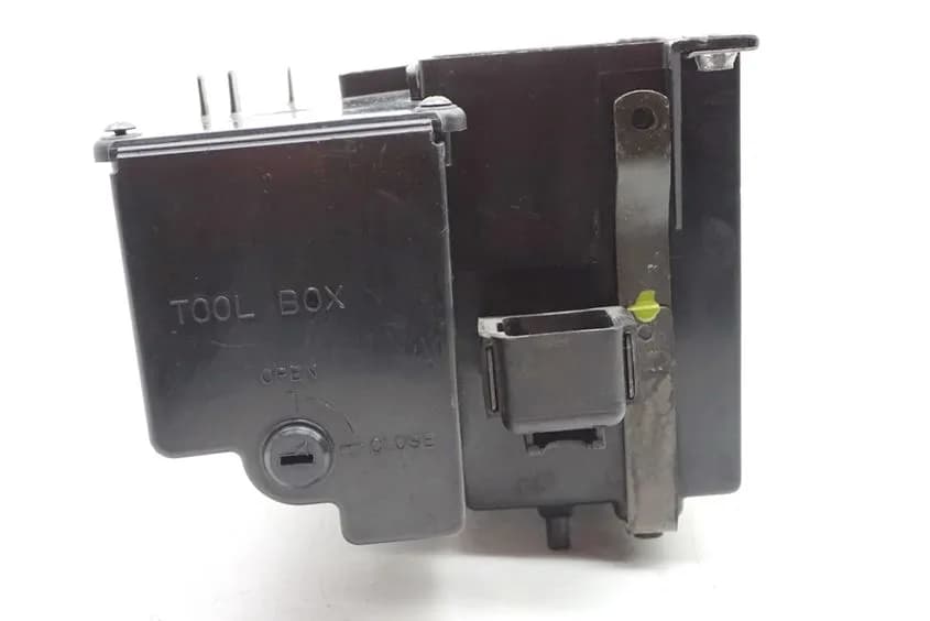 HONDA VT 750 C2 SHADOW RC44 BATTERIEKASTEN BATTERIEFACH TOOL BOX