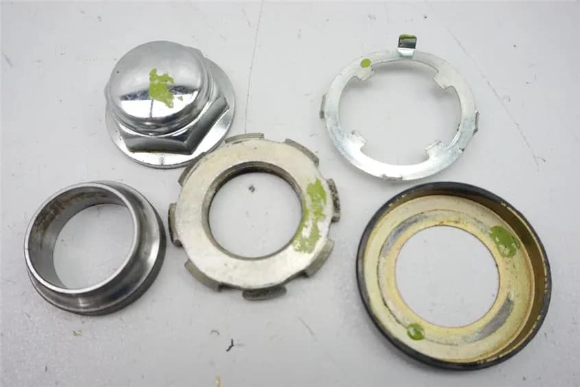 HONDA VT 750 C2 SHADOW RC44 MUTTER SICHERUNG LENKKOPF GABELBRÜCKE