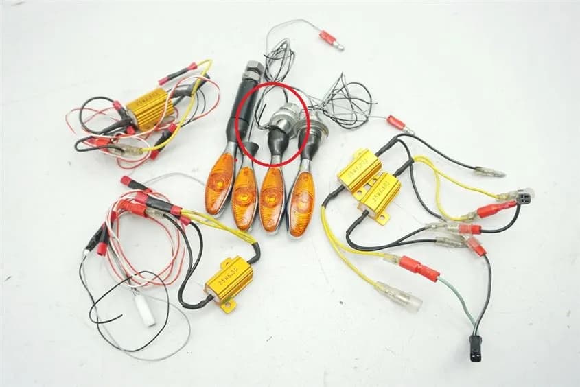 SUZUKI M 1500 VZ INTRUDER WVCU KELLERMANN BLINKER WIDERSTÄNDE