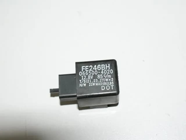 HONDA FES 125 JF12 PANTHEON BLINKRELAIS BLINKERRELAIS