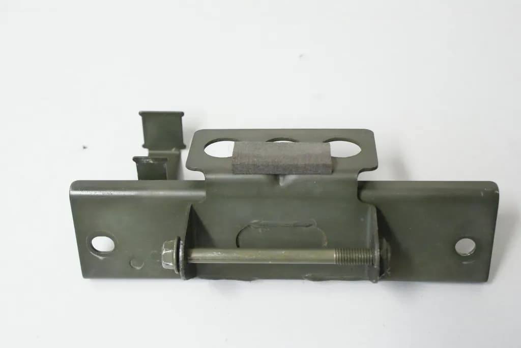 SUZUKI GSX-R 1300 WVA1 HAYABUSA TANKHALTER TANK HALTERUNG HALTER