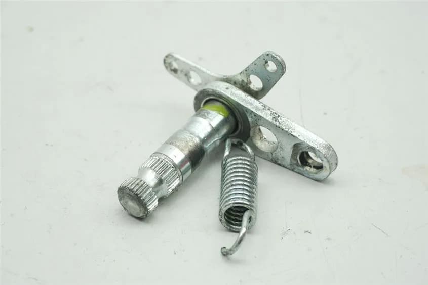 YAMAHA TDM 900 RN08 WELLE BREMSPEDAL HALTER UMLENKUNG