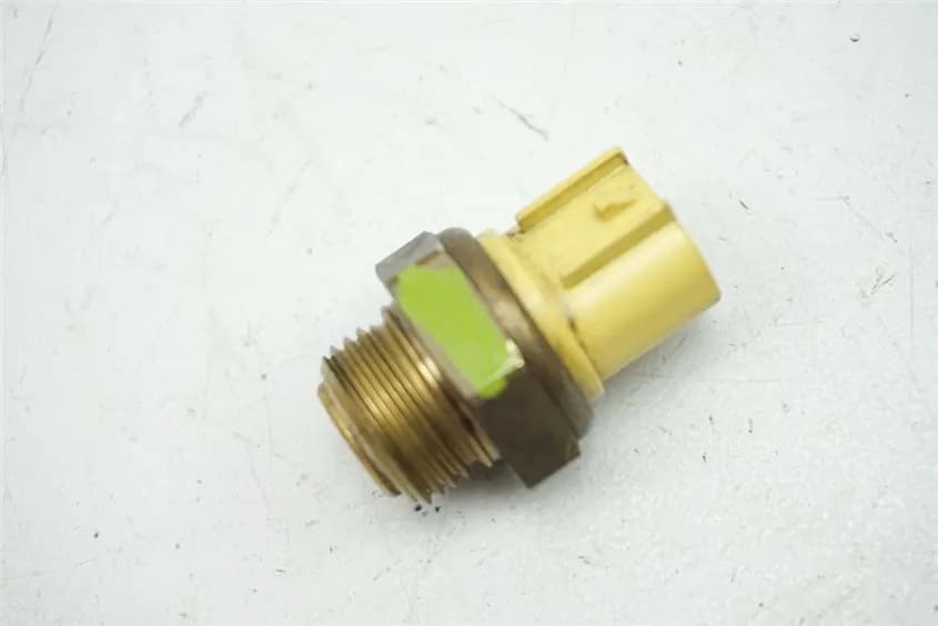 SUZUKI DL 650 V-STROM WVB1 THERMOSCHALTER KÜHLER