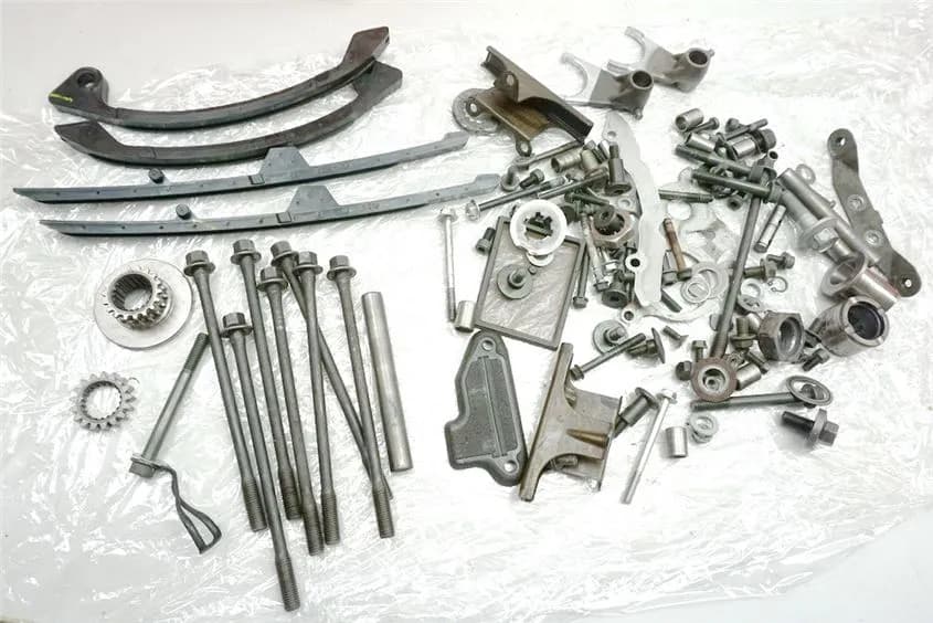 SUZUKI DL 650 V-STROM WVB1 SCHRAUBEN & KLEINTEILE - MOTOR