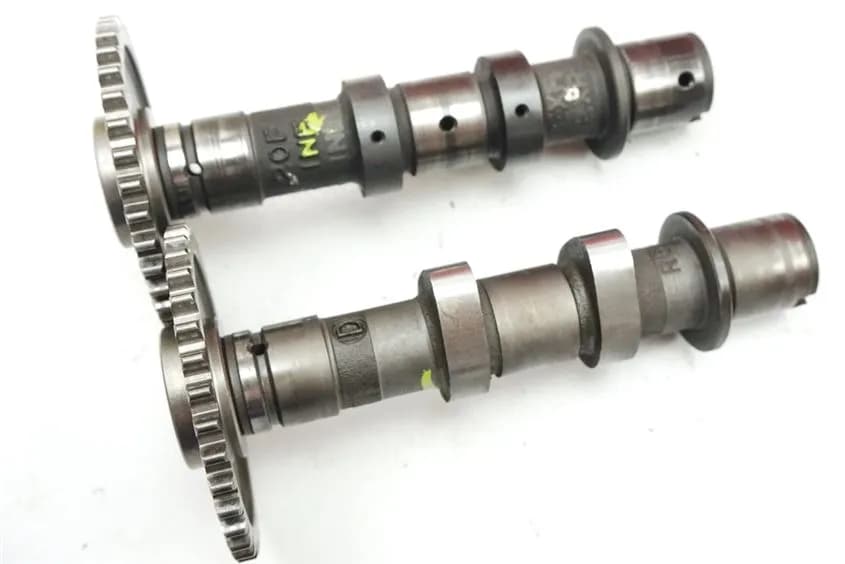SUZUKI DL 650 V-STROM WVB1 NOCKENWELLEN ZYLINDERKOPF VORN CAMSHAFT FRONT