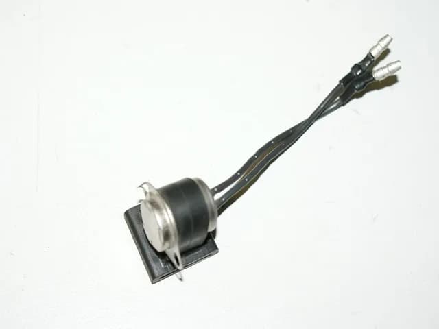 YAMAHA XVZ 1300 VP09 ROYAL STAR THERMOSCHALTER SENSOR RELAIS