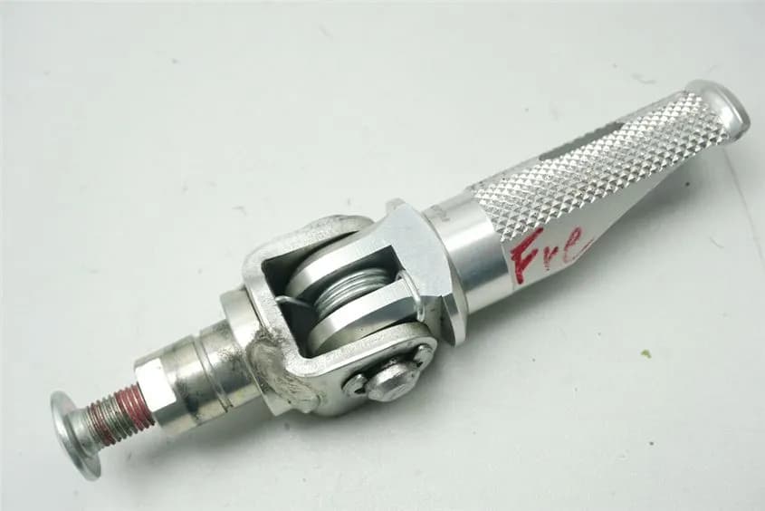 KAWASAKI Z 750 ZR750L FUßRASTE FAHRER RECHTS RIZOMA FOOTREST