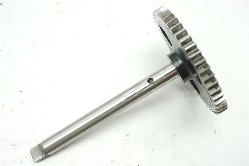 YAMAHA YZF 600 4TV THUNDERCAT ZAHNRAD ÖLPUMPE WELLE