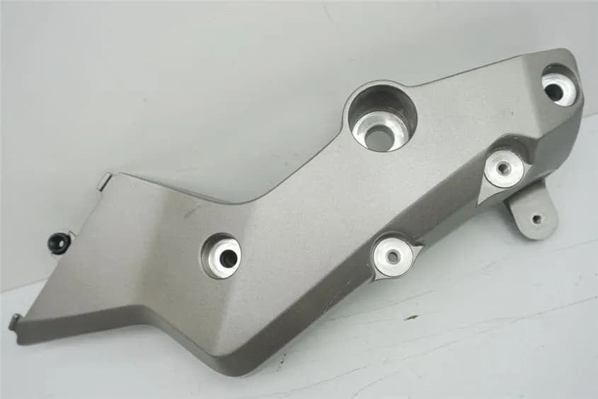 HONDA CB 1000 R SC60 HALTERUNG RAHMEN RECHTS ABDECKUNG MOTOR TRÄGER