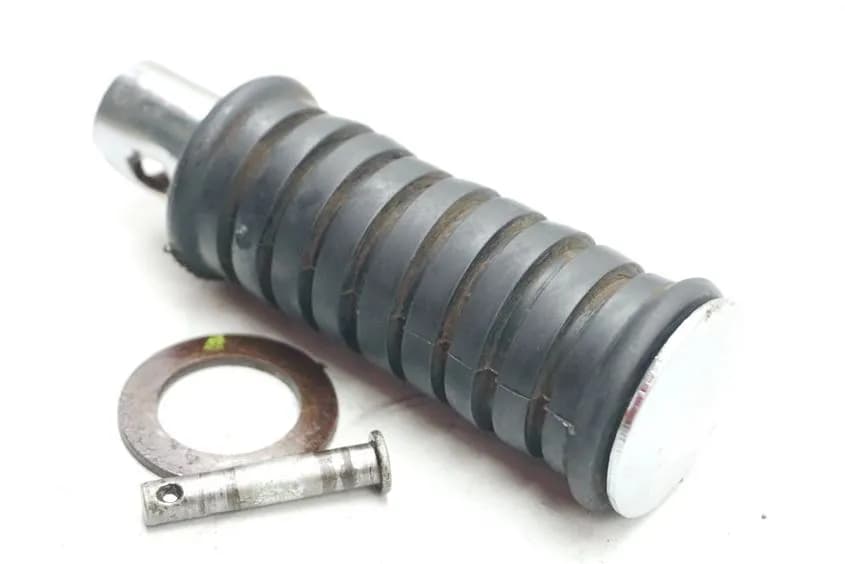 YAMAHA XV 250 2UJ VIRAGO FUßRASTE SOZIUS RECHTS FOOTREST