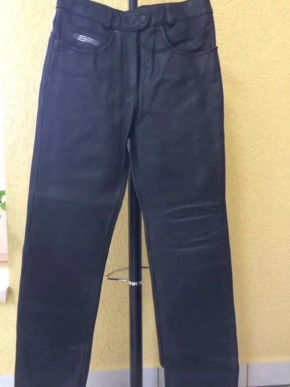 MOTORRADHOSE - DAMEN - LEDERHOSE - NEUWERTIG - GRÖßE 38