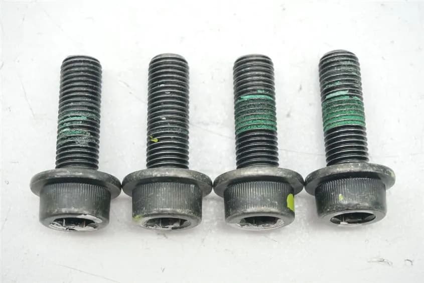 SUZUKI GSR 600 ABS WVB9 SCHRAUBEN HECKRAHMEN SCREWS
