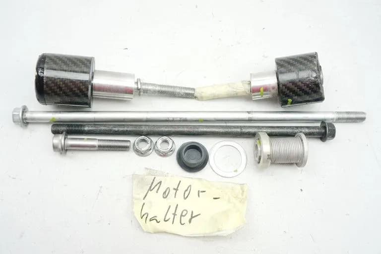 SUZUKI GSR 600 ABS WVB9 HALTERUNG MOTOR ACHSE STURZPADS BOLZEN