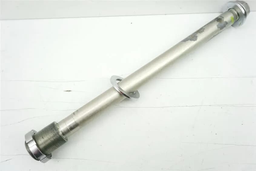 YAMAHA YZF R1 RN22 RN221 SCHWINGACHSE ACHSE SCHWINGE