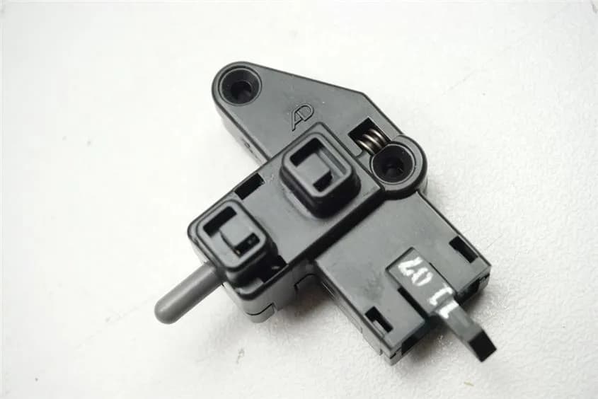 KAWASAKI ZX-10R ABS ZXT00J/J-K KUPPLUNGSSCHALTER - NEU