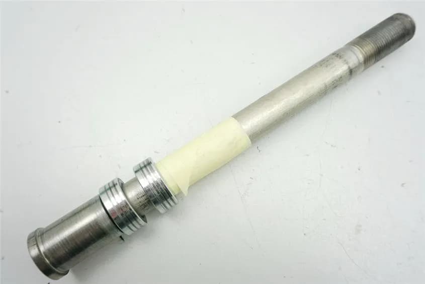 KAWASAKI VERSYS 650 ABS LE650E STECKACHSE VORN ACHSE DISTANZEN (für Felge vorn)