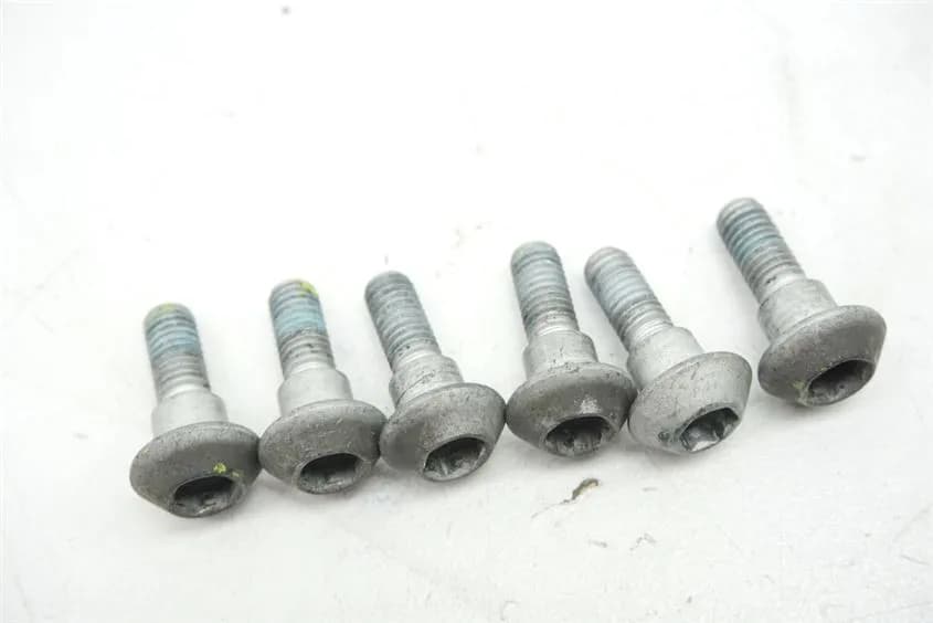 YAMAHA MT01 RP18 SCHRAUBEN BREMSSCHEIBE HINTEN SCREWS