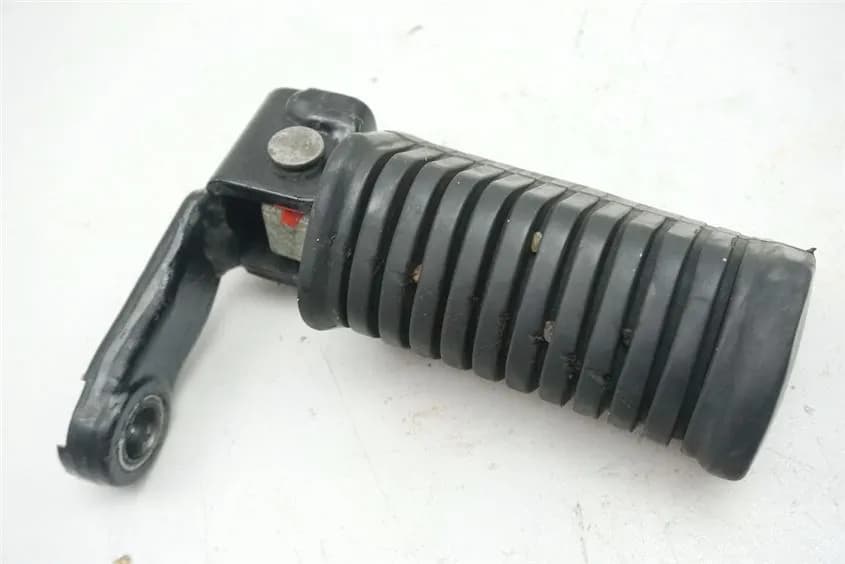 KAWASAKI Z 400 J KZ 400 J FUßRASTE FAHRER RECHTS FOOTREST HALTER