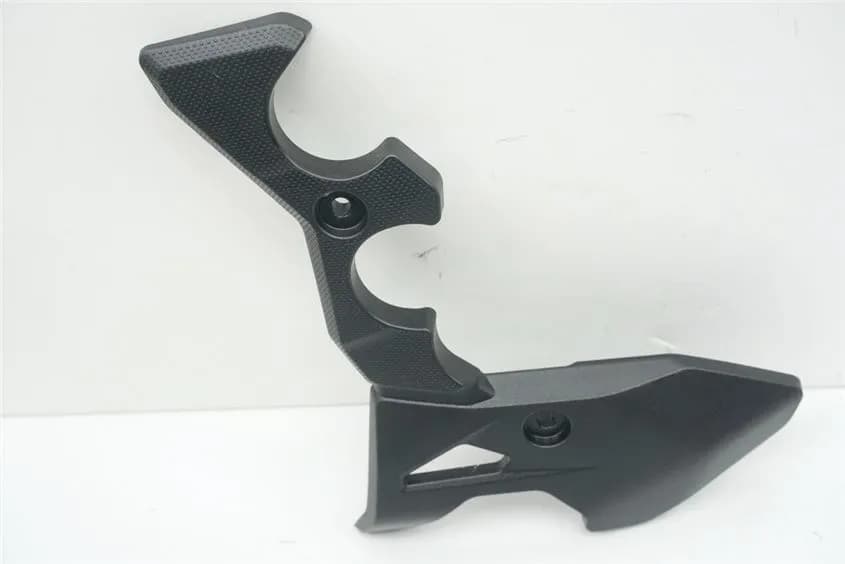 KAWASAKI NINJA 400 EX400G ABDECKUNG FUßRASTENANLAGE RECHTS COVER VERKLEIDUNG