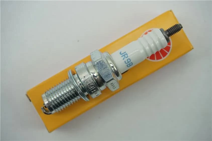 ZÜNDKERZE NGK - JR9B