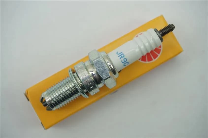 ZÜNDKERZE NGK - JR9C