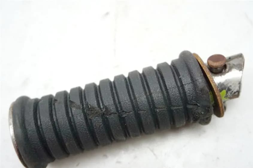 SUZUKI RG 80 GAMMA NC11A FUßRASTE SOZIUS LINKS FOOTREST