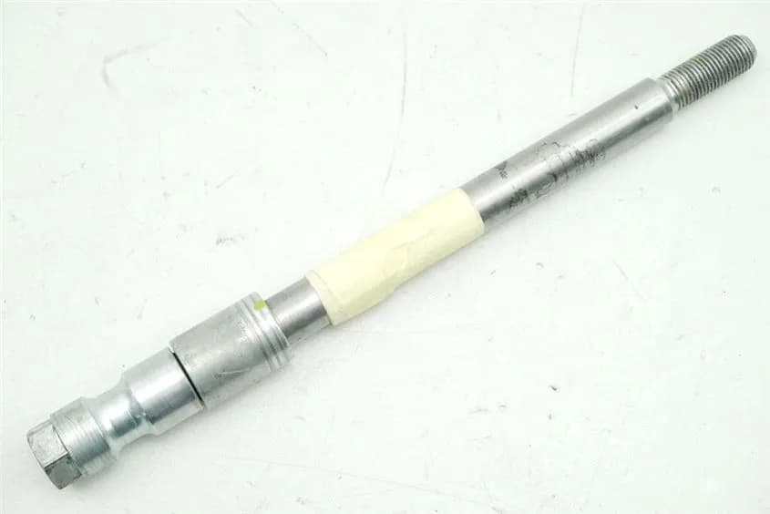 HONDA VT 700 C RC19 SHADOW STECKACHSE VORN ACHSE DISTANZHÜLSE