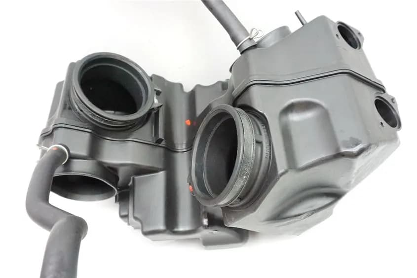 SUZUKI VLR 1800 T WVCT C 1800 R AIRBOX LUFTFILTERKASTEN LUFTFILTERGEHÄUSE