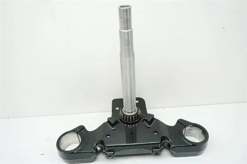 SUZUKI VLR 1800 T WVCT C 1800 R GABELBRÜCKE UNTEN GABEL FORK