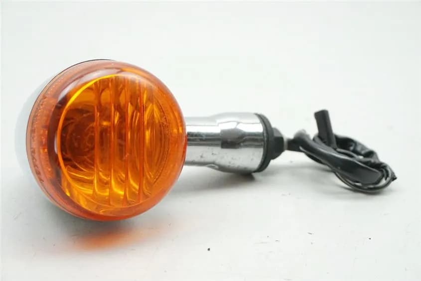 SUZUKI VLR 1800 T WVCT C 1800 R BLINKER RECHTS VORN TURN SIGNAL