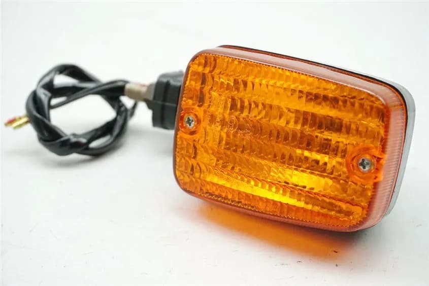 SUZUKI RG 80 GAMMA NC11A BLINKER RECHTS VORN TURN SIGNAL