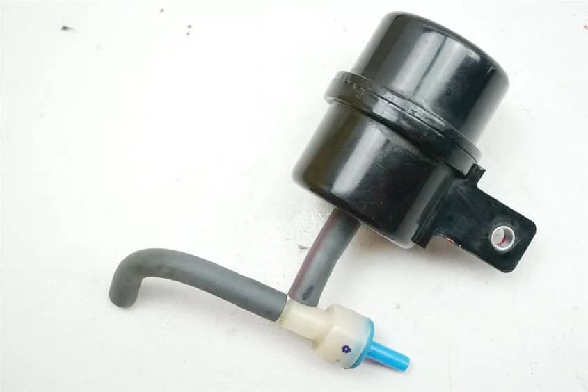 YAMAHA TDM 900 RN08 ÜBERLAUFTANK EINSPRITZANLAGE BOX RÜCKSCHLAGVENTIL