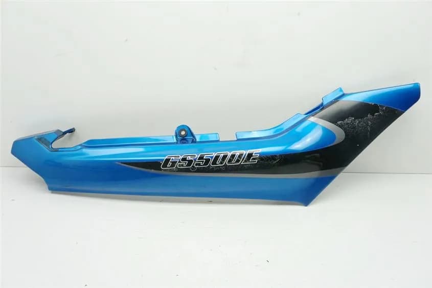 SUZUKI GS 500 E GM51B HECKVERKLEIDUNG RECHTS ABDECKUNG COVER