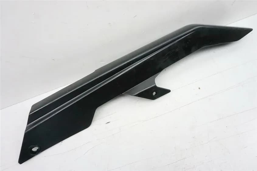 SUZUKI GSXF 750 GR78A KETTENSCHUTZ SCHWINGE ABDECKUNG COVER