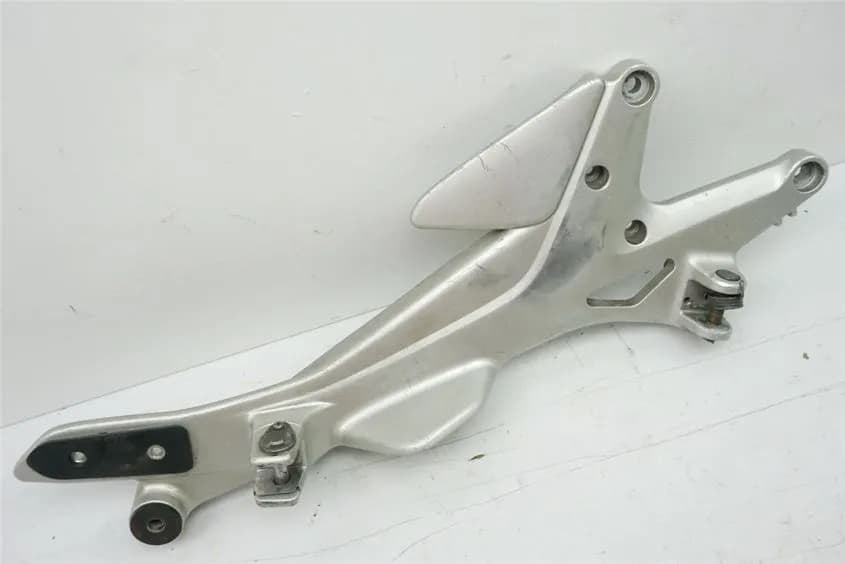 HONDA CBF 500 PC39 FUßRASTENPLATTE RECHTS FUßRASTENTRÄGER HALTER FUßRASTE