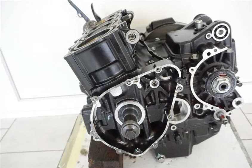 KAWASAKI Z 900 ZR900D D1 MOTOR ENGINE KURBELWELLE GETRIEBE MOTORGEHÄUSE
