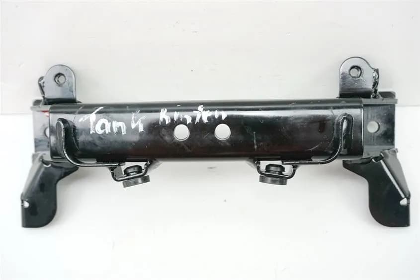 KAWASAKI Z 900 ZR900D D1 HALTERUNG TANK HINTEN FAHRERSITZ TANKHALTER STREBE