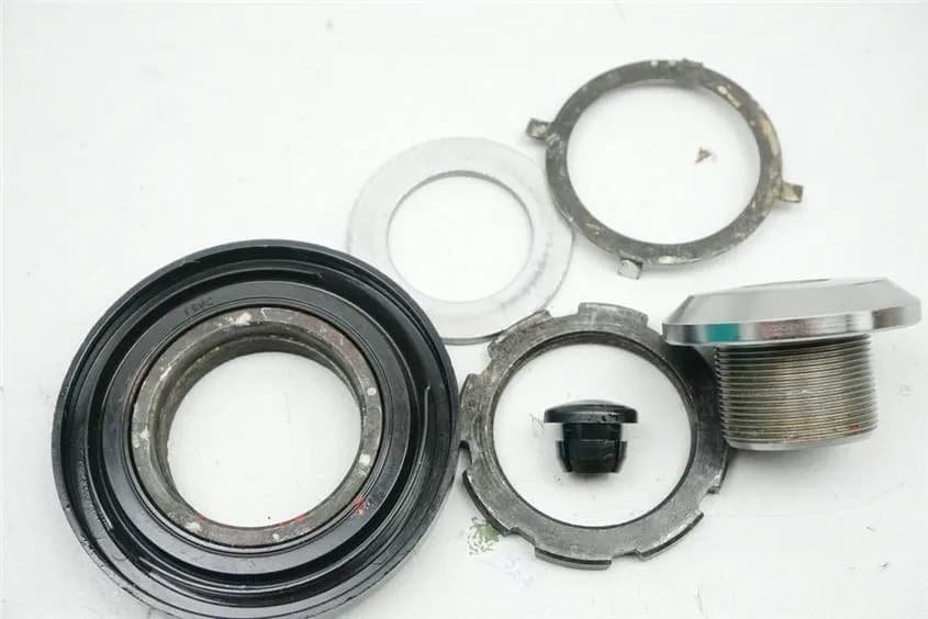 KAWASAKI ER-6 N ABS ER650E MUTTER LENKKOPF SICHERUNG MUTTER GABELBRÜCKE