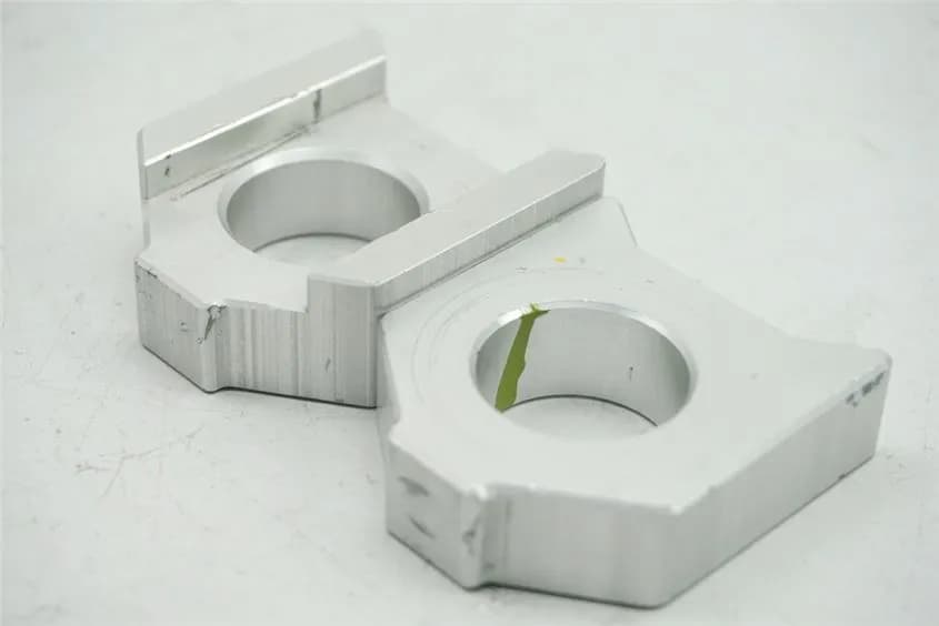 TRIUMPH STREET TRIPLE R 675 ABS L67LR KETTENSPANNER SCHWINGE