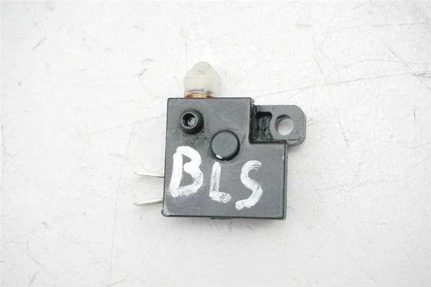 KTM DUKE 125 ABS A3 BREMSLICHTSCHALTER VORN - NUR 1771 KM